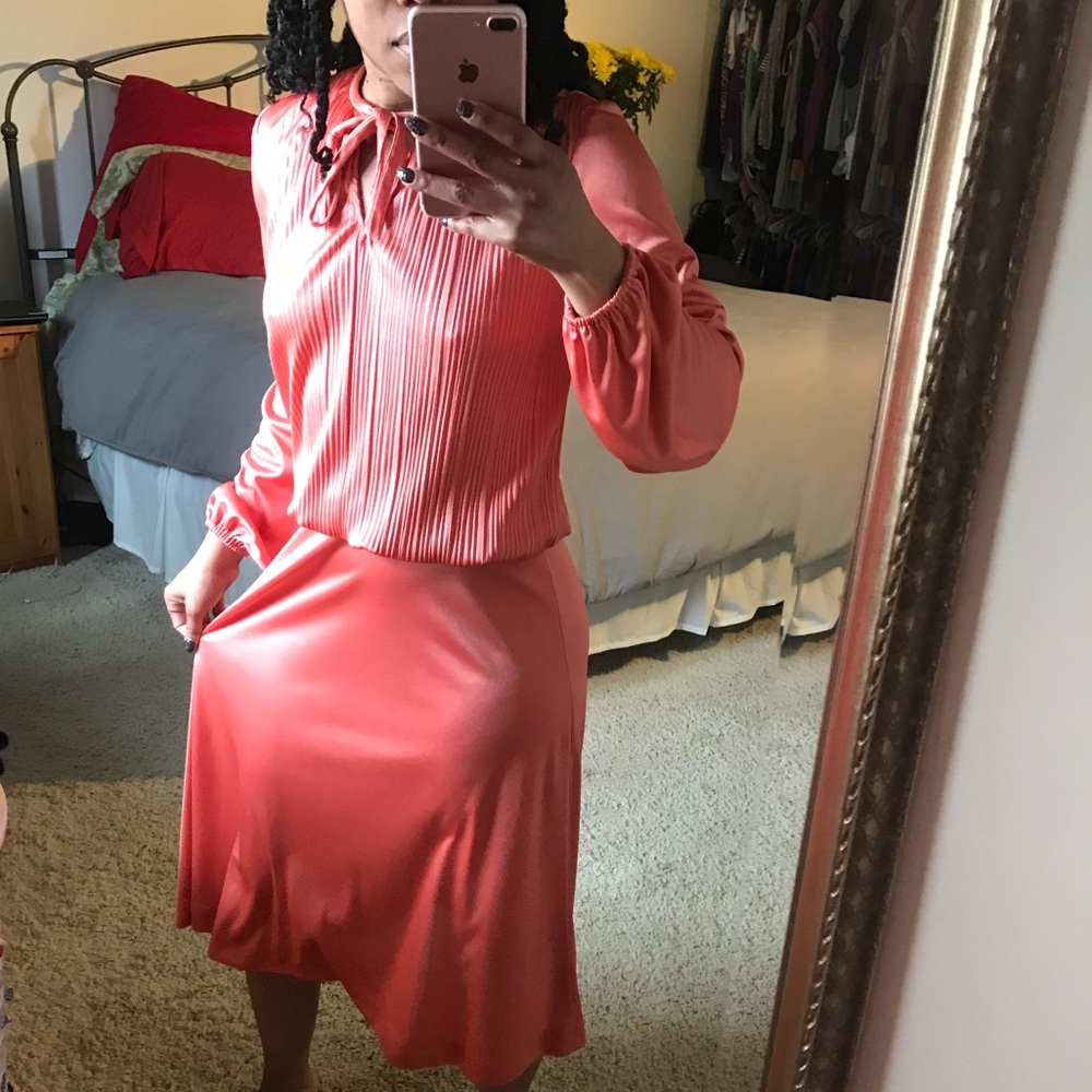 Vintage salmon color dress - Picture 5 of 6